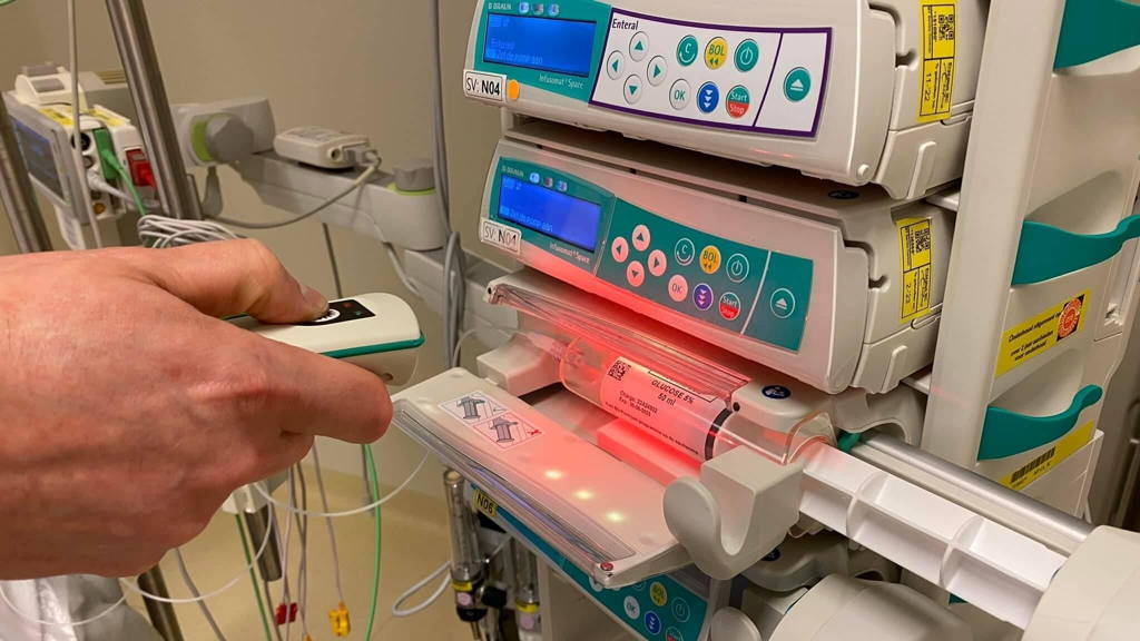 medicatiepompbron-Erasmus-MC-Medicatiepompen-worden-gescand.