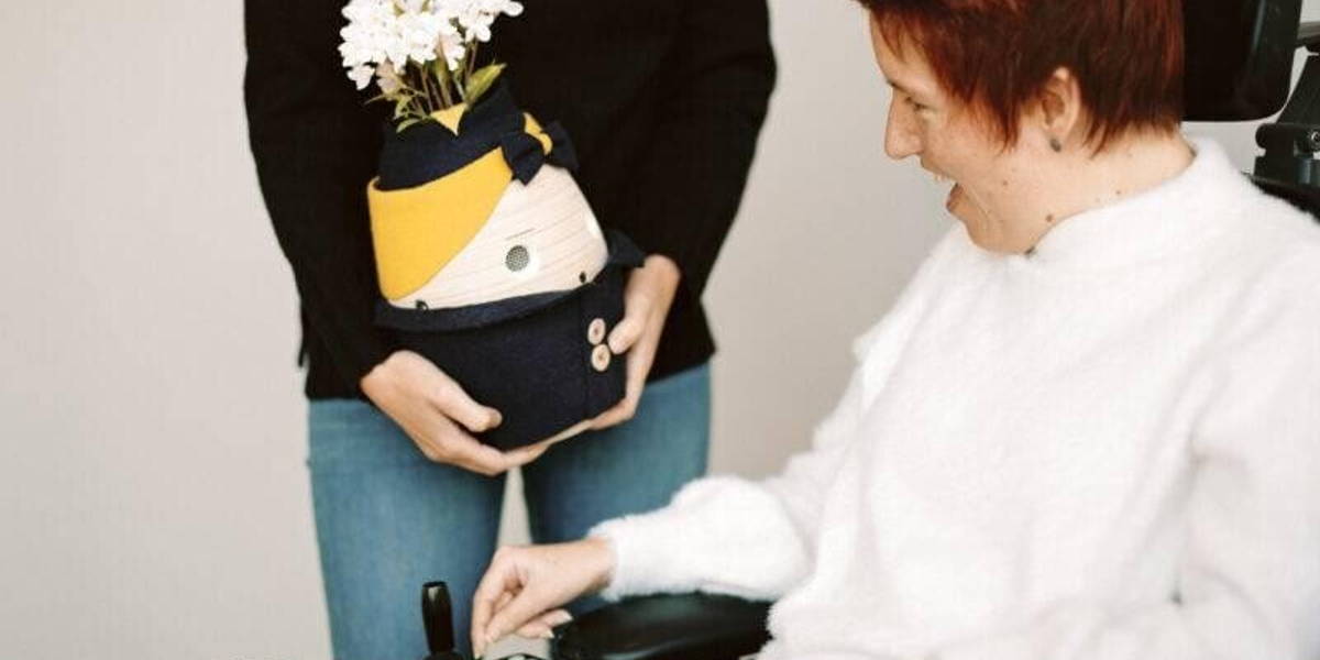 Zorgrobots verbeteren met echte mensen in langdurende zorg