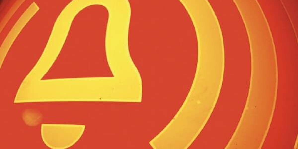 Personenalarmering:  wie trekt er  aan de bel?