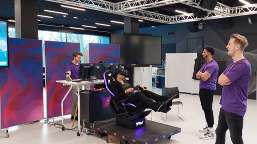Spelenderwijze revalideren met simulatiestoel en VR-bril